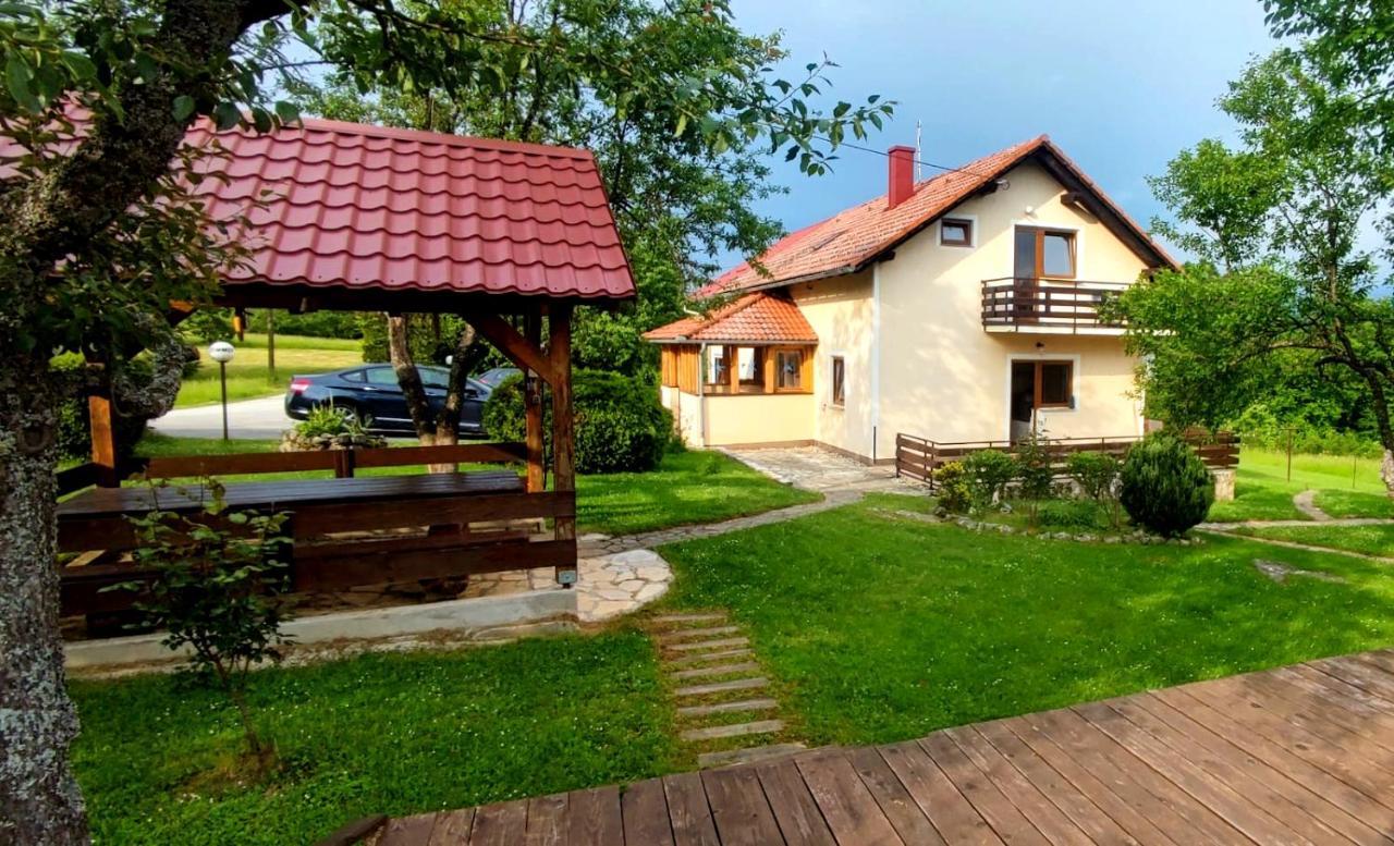 Guesthouse Mirko Hodak Selište Drežničko Exterior foto
